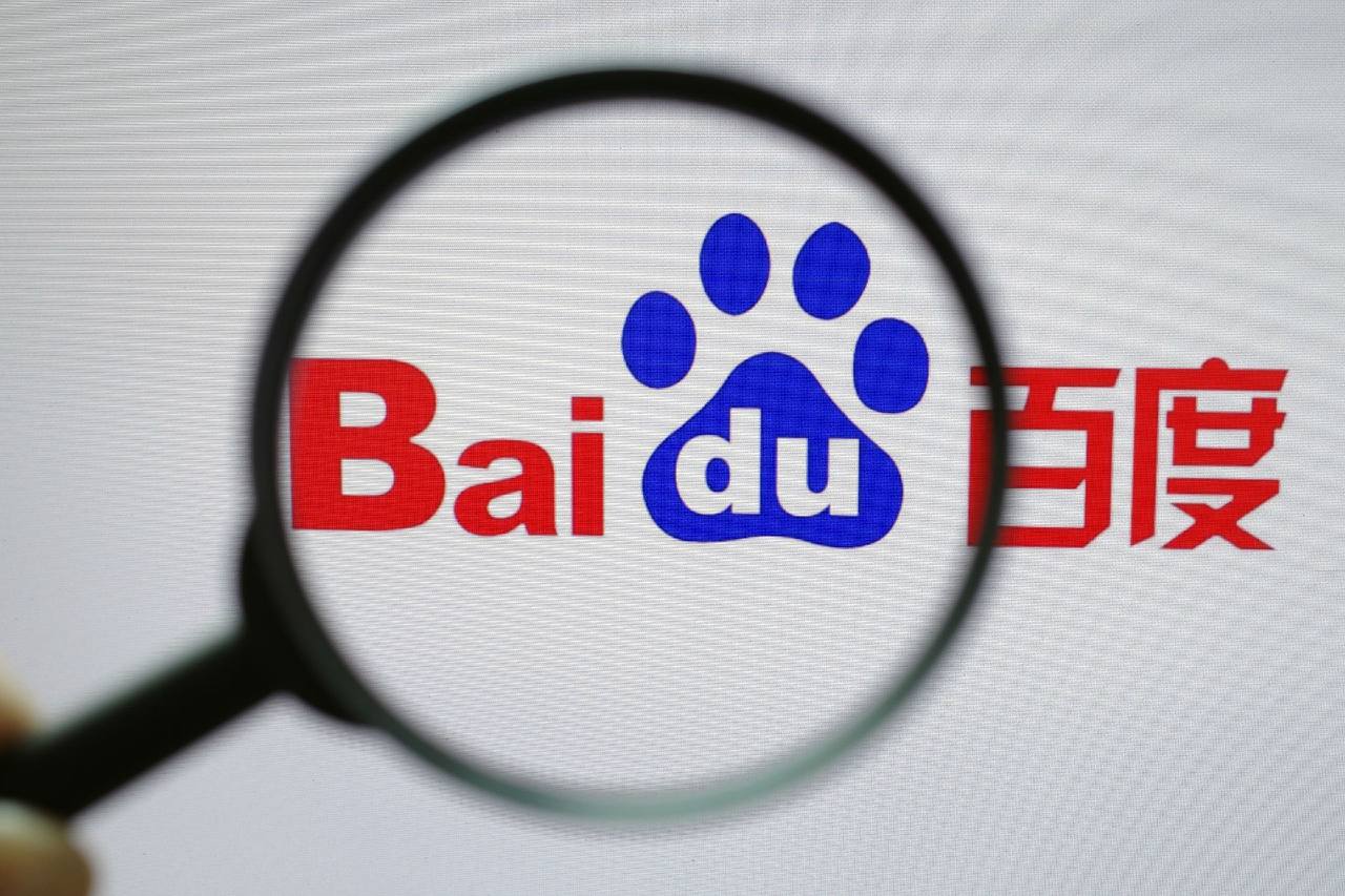 多匹马下山时被绑一条前腿